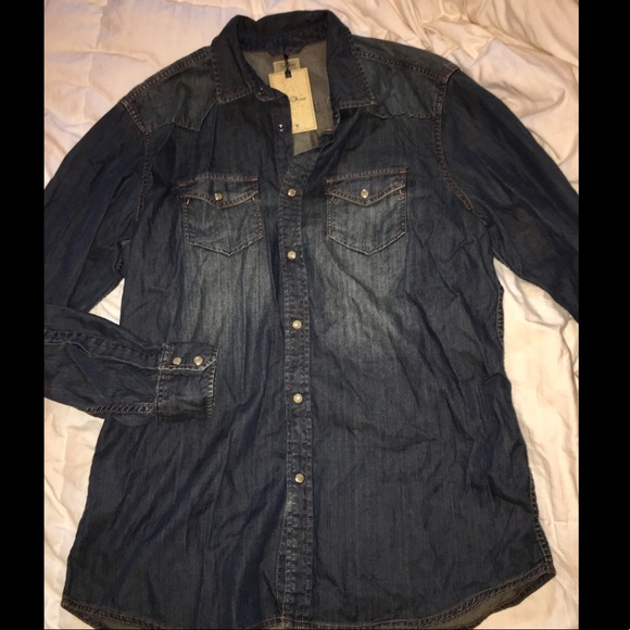 trevero Other - 💚❤️ NWT TreVero Denim Pearl Snap New with Tags